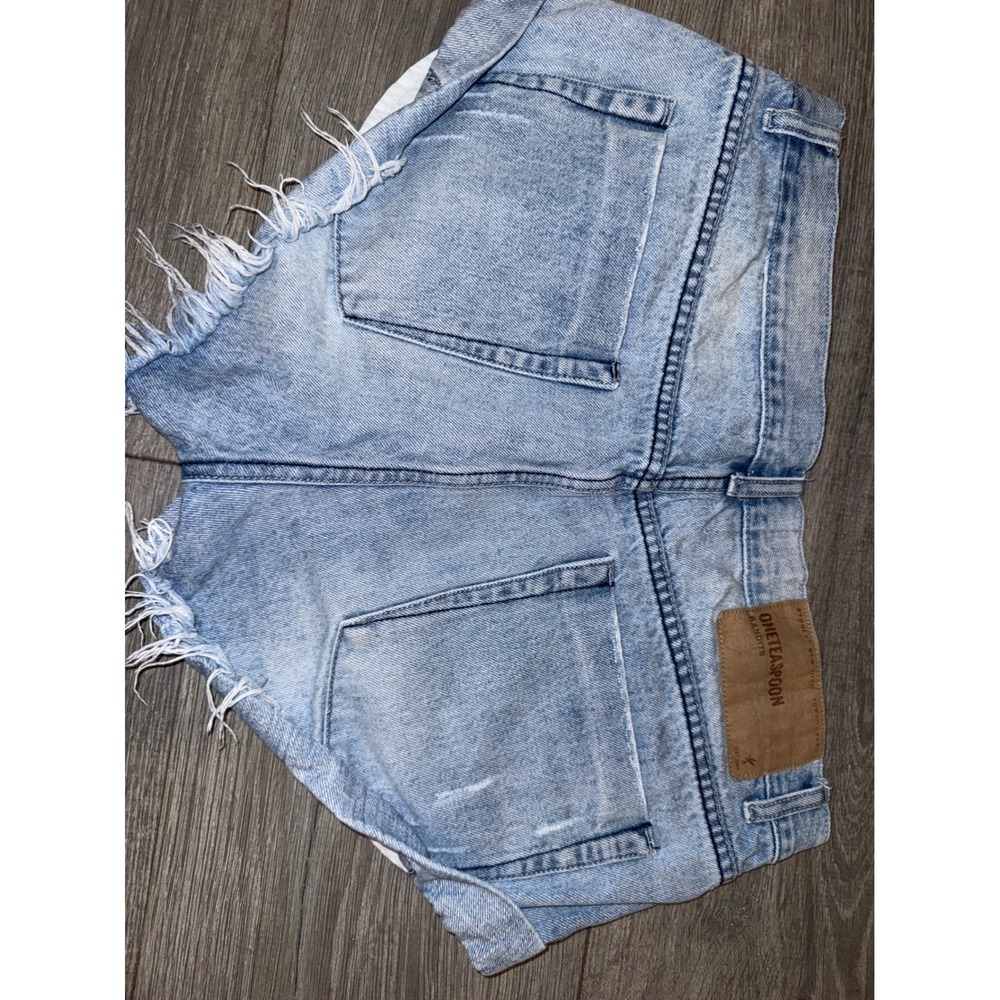 One Teaspoon Bandits Denim Shorts Light Wash Distressed Cuffed Blue Size 31 - Picture 3 of 4